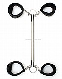 מוט מפריד ממתכת עם 4 אזיקי וולקרו. R-8147 SM Bondage מוט מפריד ממתכת עם 4 אזיקי וולקרו. R-8147 SM Bondage